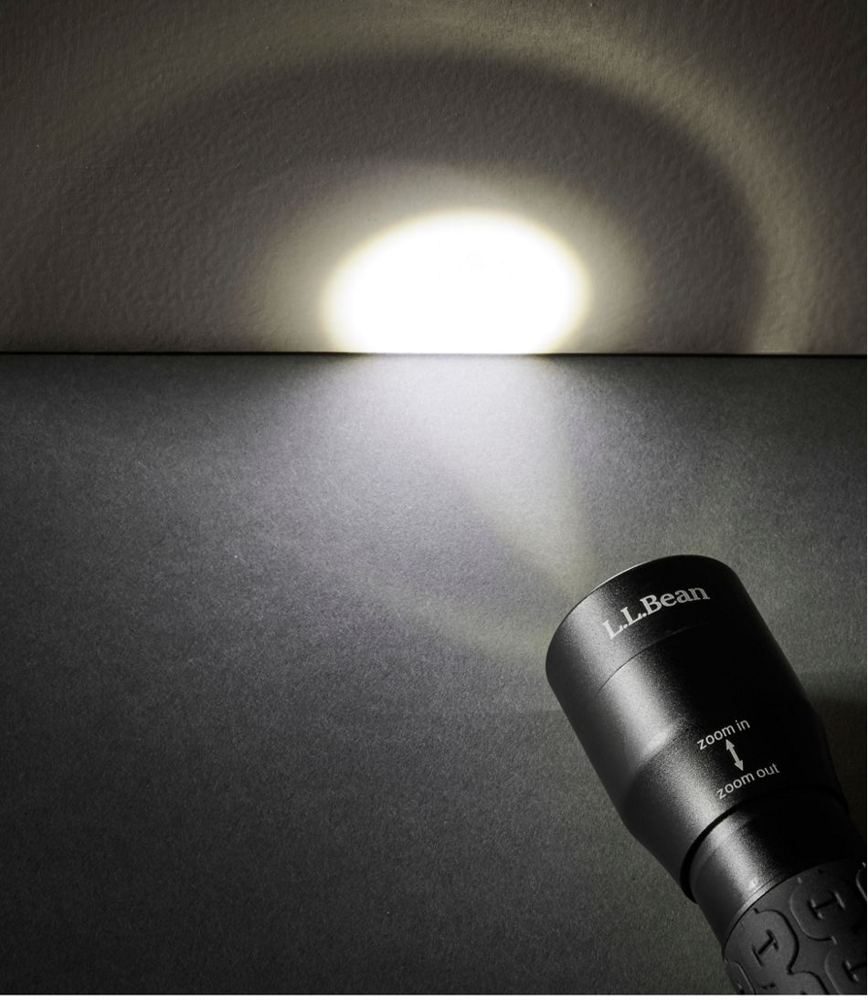 Trailblazer Zoom Flashlight / L.L.Bean
