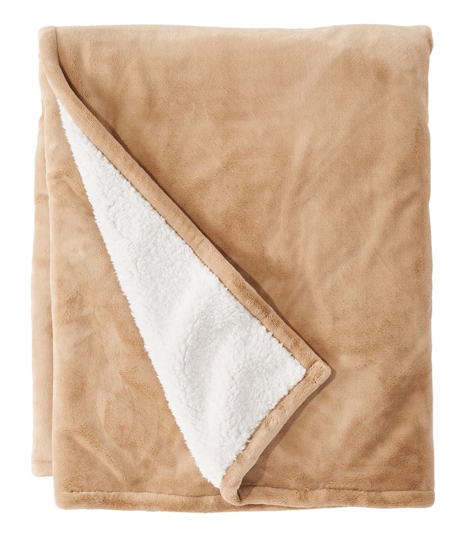 Wicked Plush Sherpa Throw / L.L.Bean