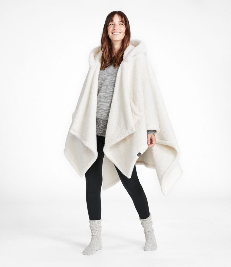 Cozy Sherpa Wearable Throw / L.L.Bean