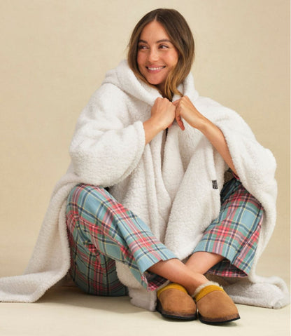 Cozy Sherpa Wearable Throw / L.L.Bean
