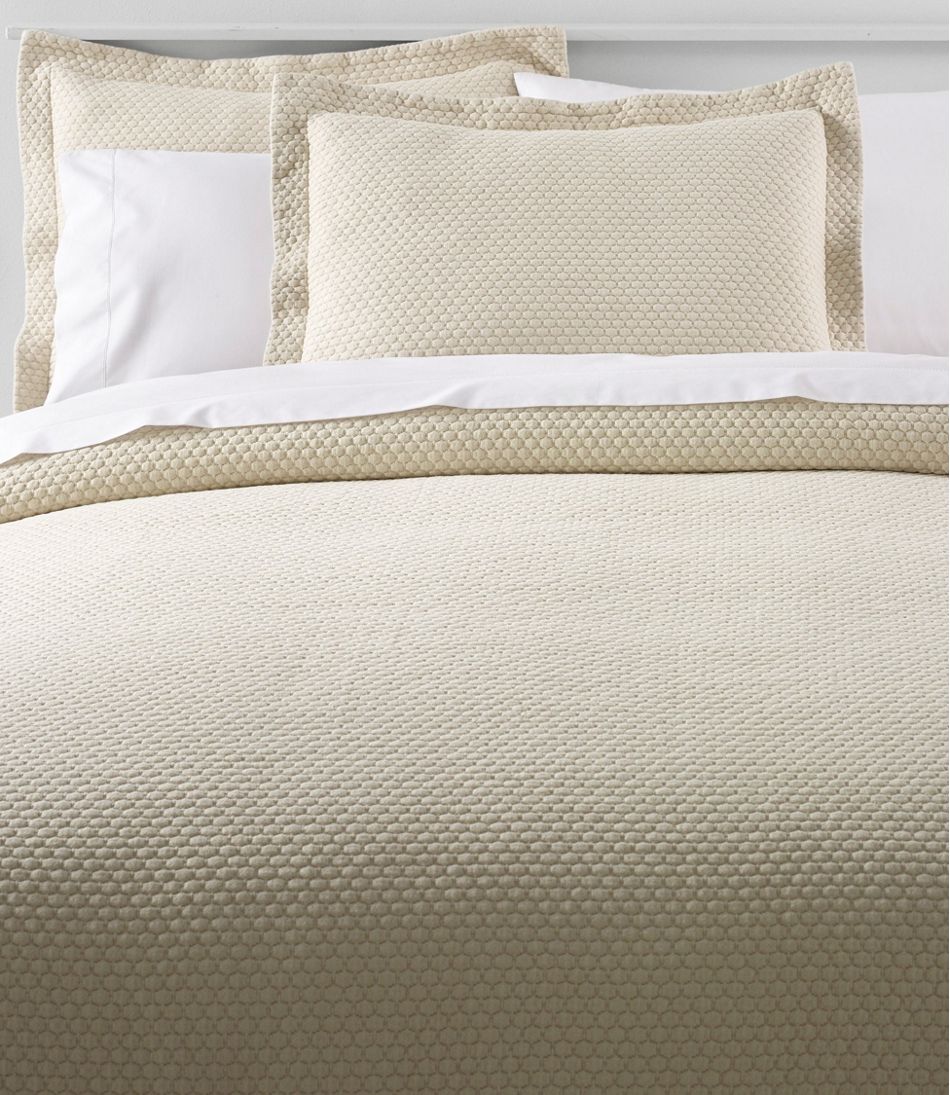 Organic Honeycomb Matelassé Bedspread / L.L.Bean
