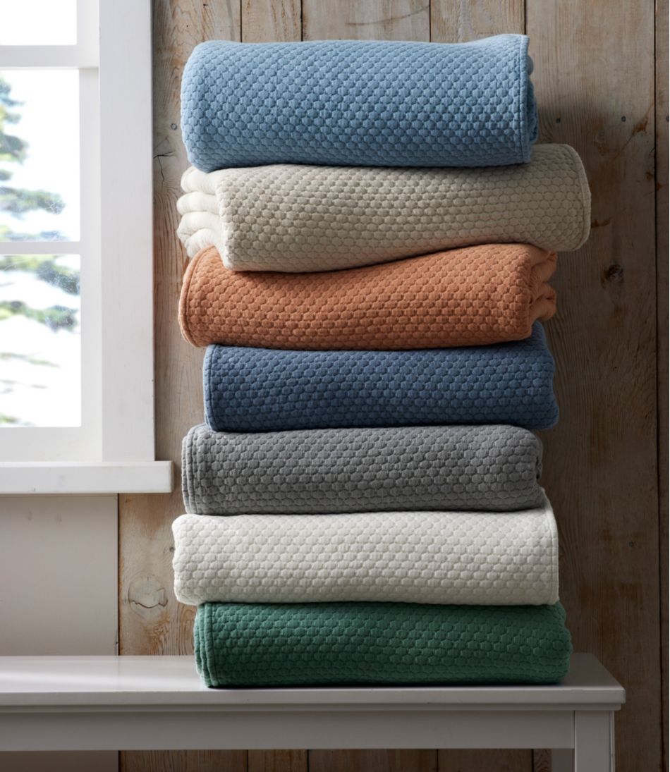 Organic Honeycomb Matelassé Bedspread / L.L.Bean