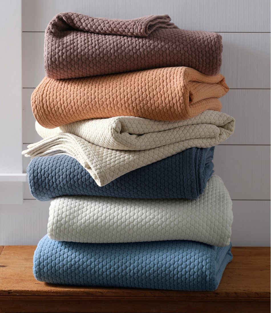Organic Honeycomb Matelassé Coverlet / L.L.Bean