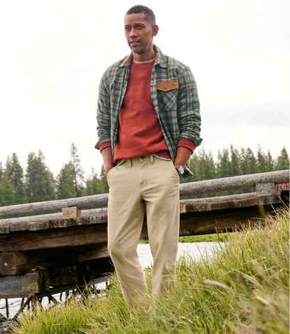 Men's Field Chinos, Standard Fit, Straight Leg / L.L.Bean