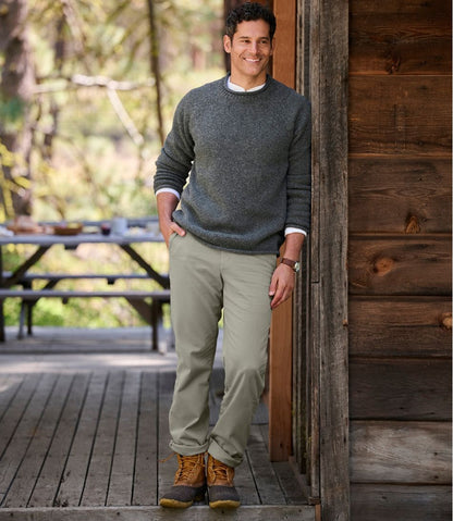 Men's Comfort Stretch® Chino Pants, Standard Fit, Straight Leg / L.L.Bean