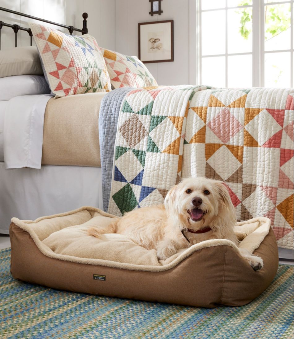 Premium Cuddler Dog Bed / L.L.Bean