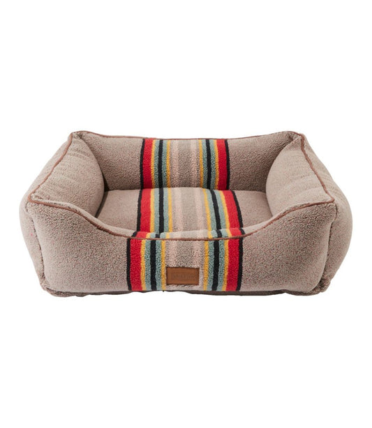 Vintage Camp Dog Bed / L.L.Bean