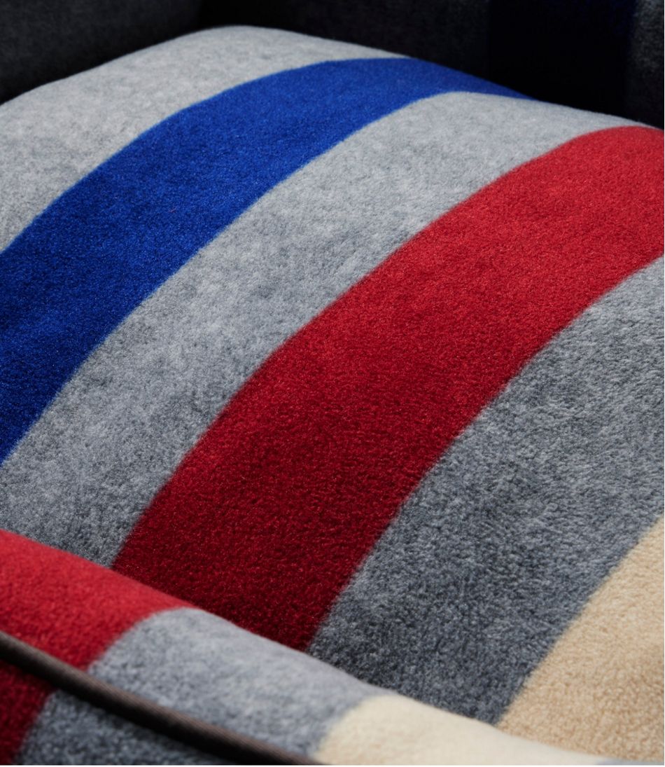 Cabin Stripe Dog Bed / L.L.Bean
