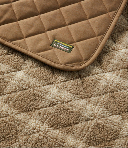 Rugged Quilted Dog Blanket / L.L.Bean