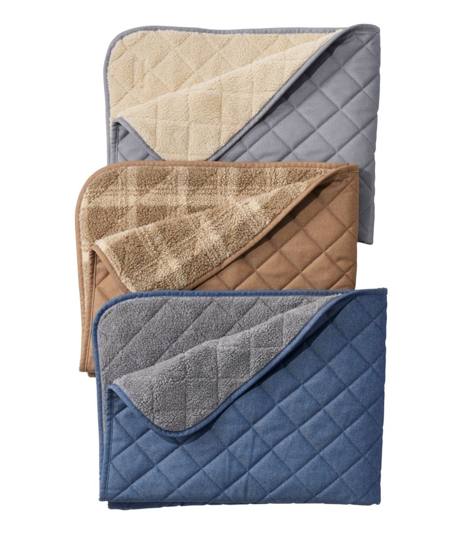 Rugged Quilted Dog Blanket / L.L.Bean