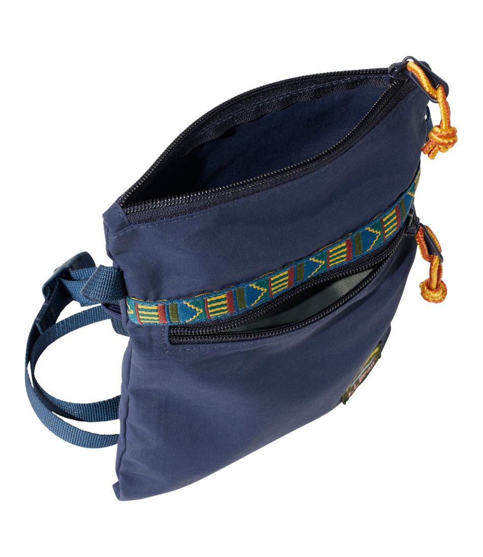 Mountain Classic Crossbody Bag / L.L.Bean