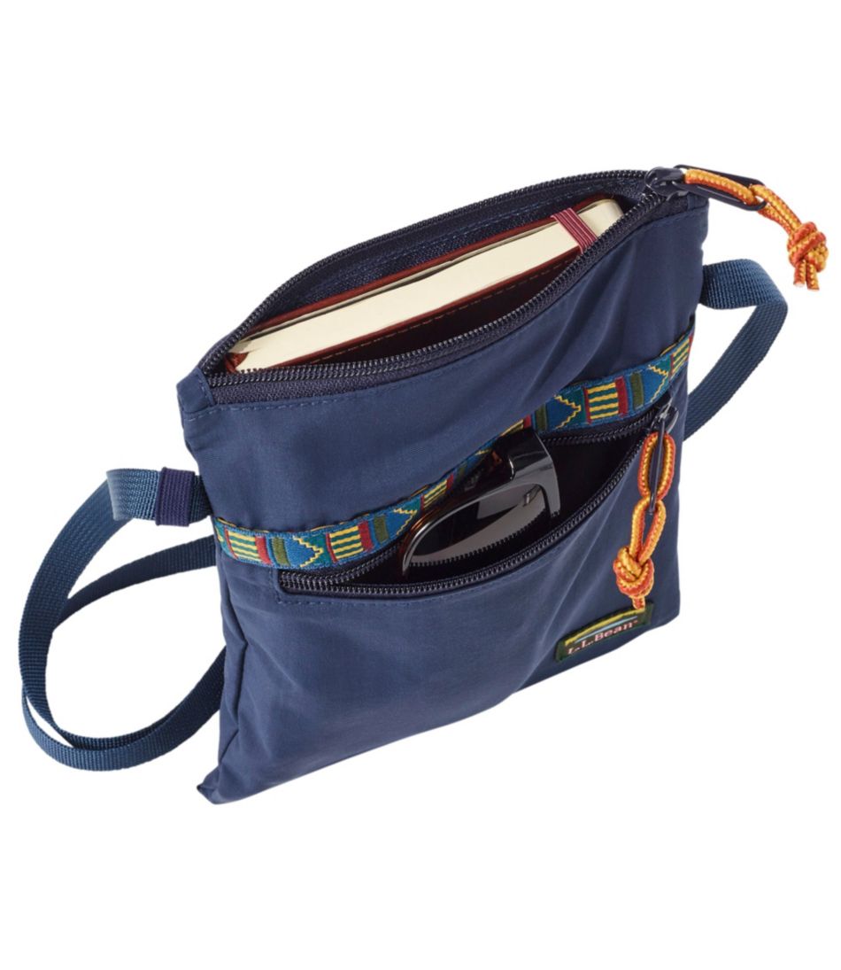 Mountain Classic Crossbody Bag / L.L.Bean