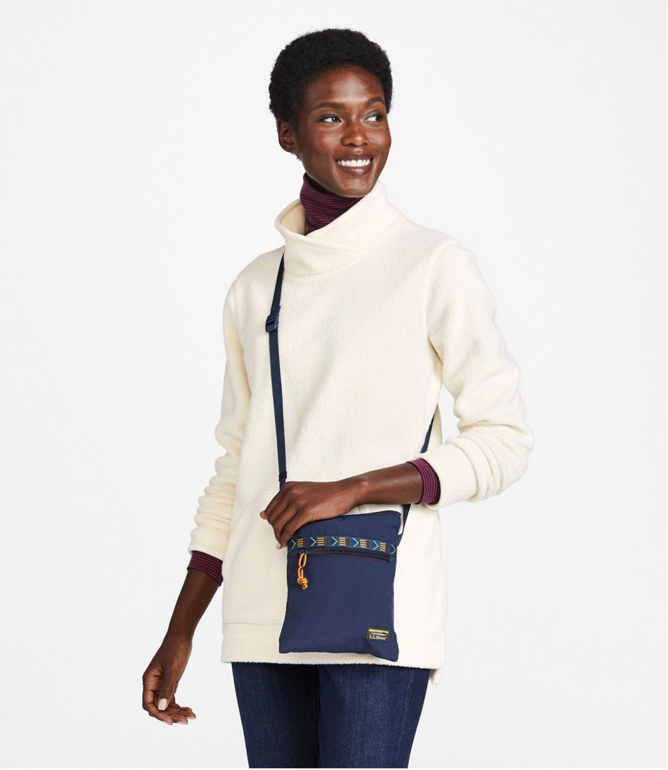 Mountain Classic Crossbody Bag / L.L.Bean