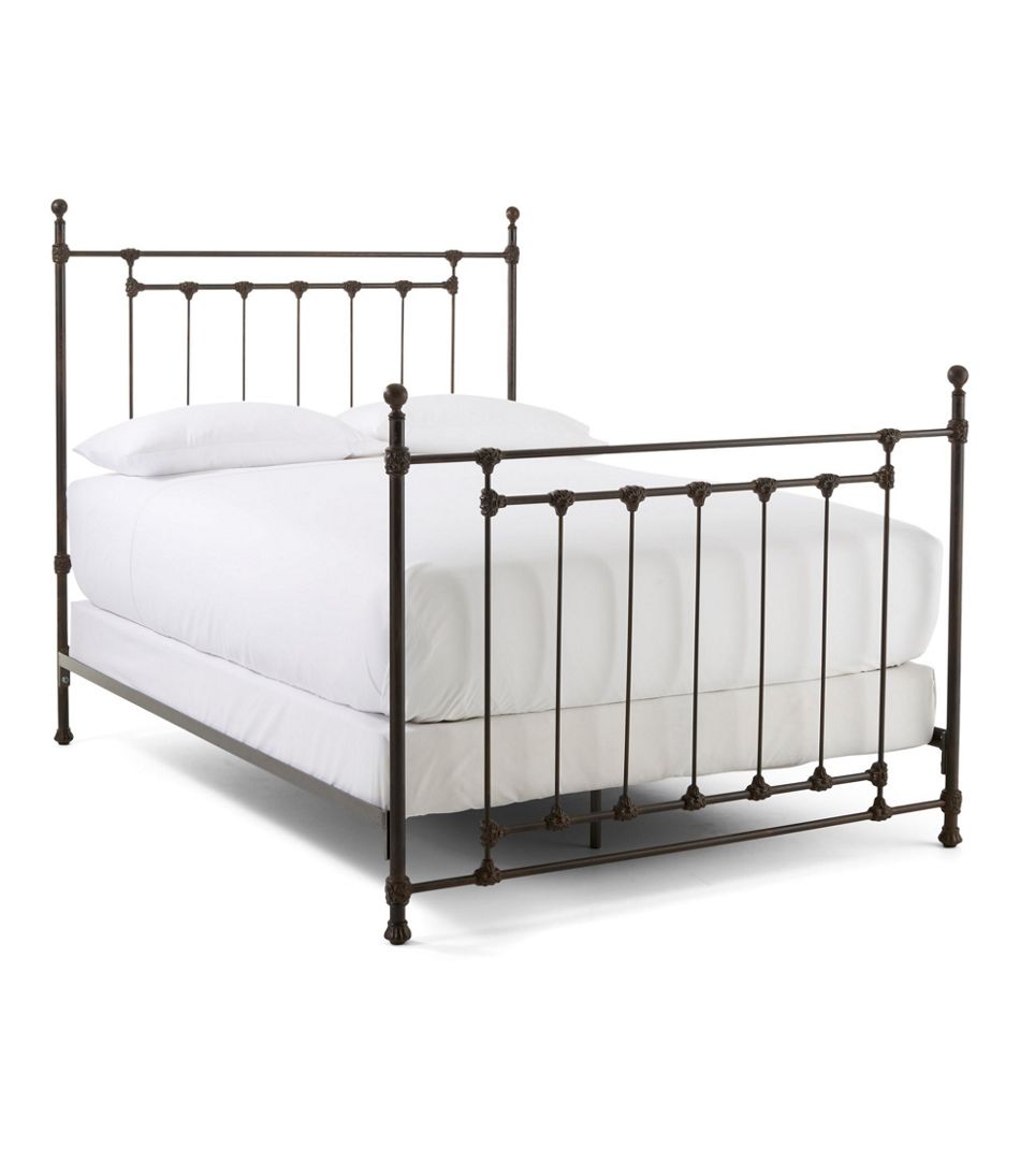 Farmhouse Iron Bed / L.L.Bean
