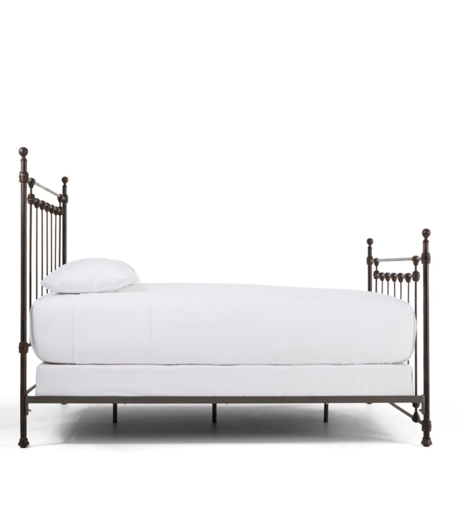 Farmhouse Iron Bed / L.L.Bean
