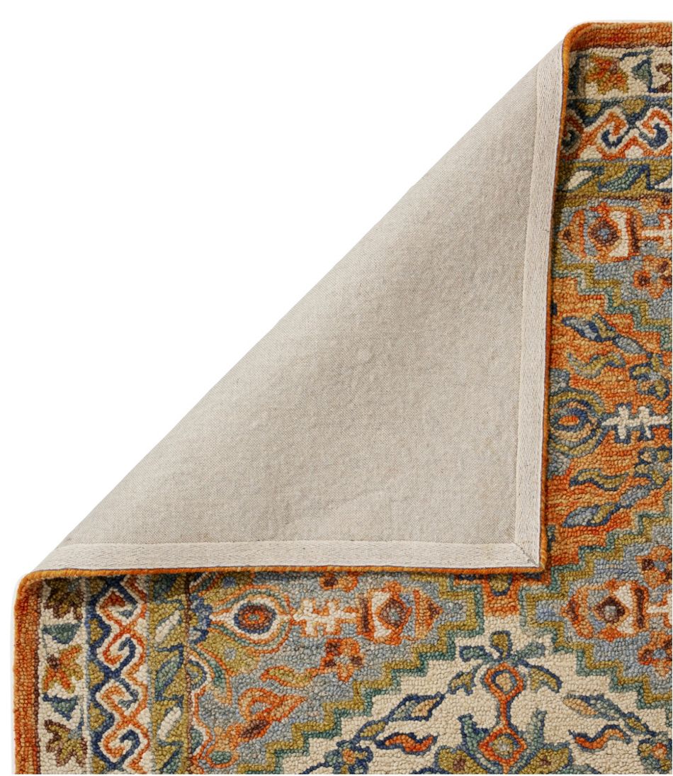 Bordered Medallion Wool Tufted Rug / L.L.Bean